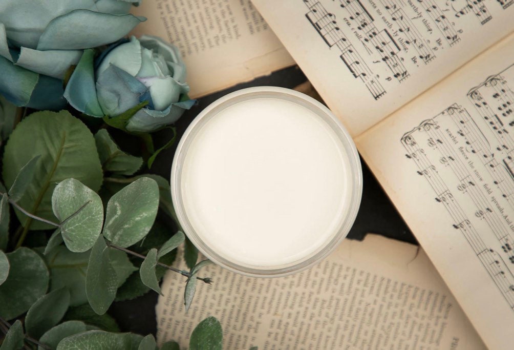 Buttercream 16oz and 32oz | Dixie Belle Chalk Mineral Paint | No VOC | Chalk Paint for Furniture | Water Based Paint | 16oz and 32oz