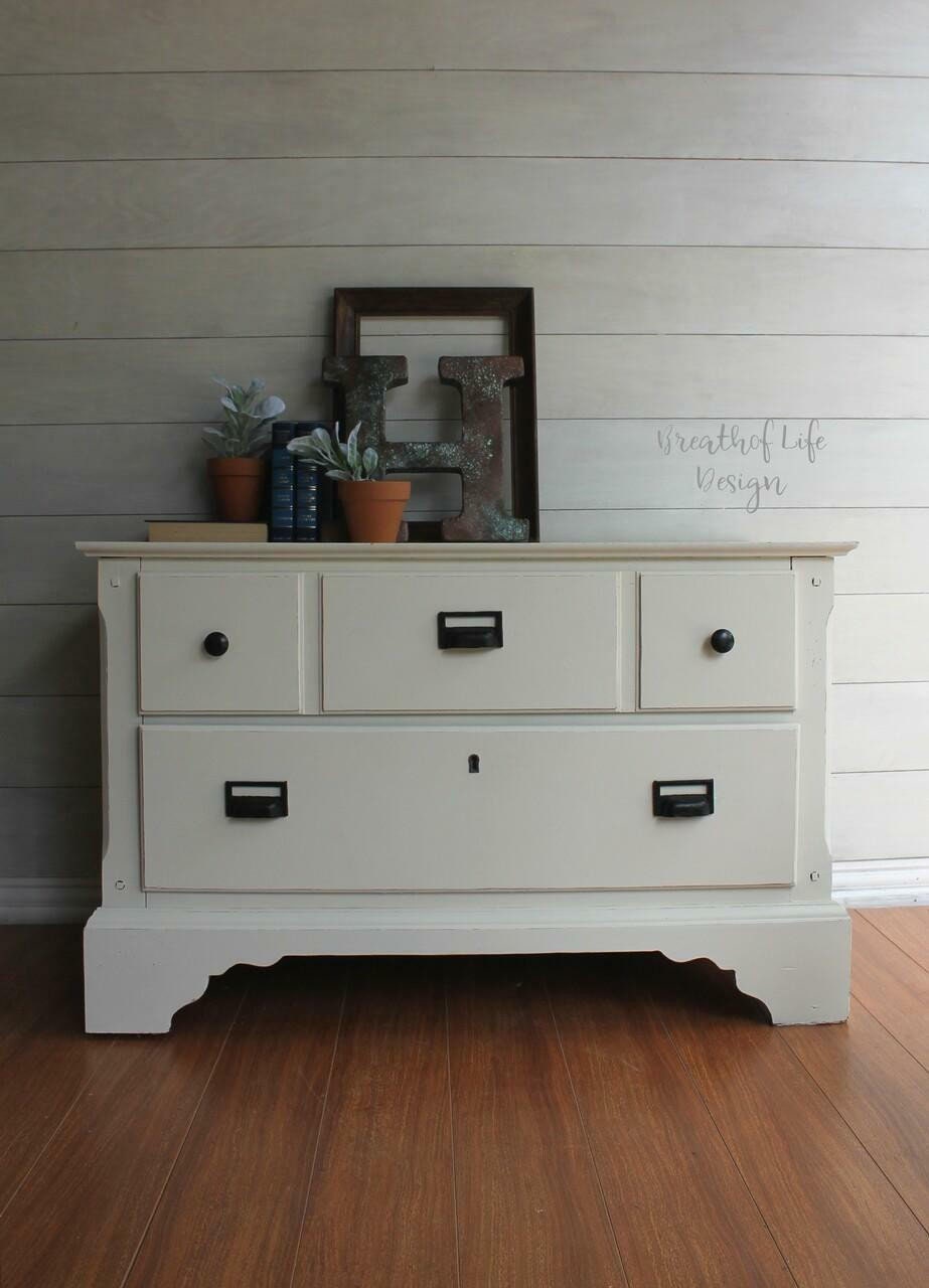 Buttercream 16oz and 32oz | Dixie Belle Chalk Mineral Paint | No VOC | Chalk Paint for Furniture | Water Based Paint | 16oz and 32oz