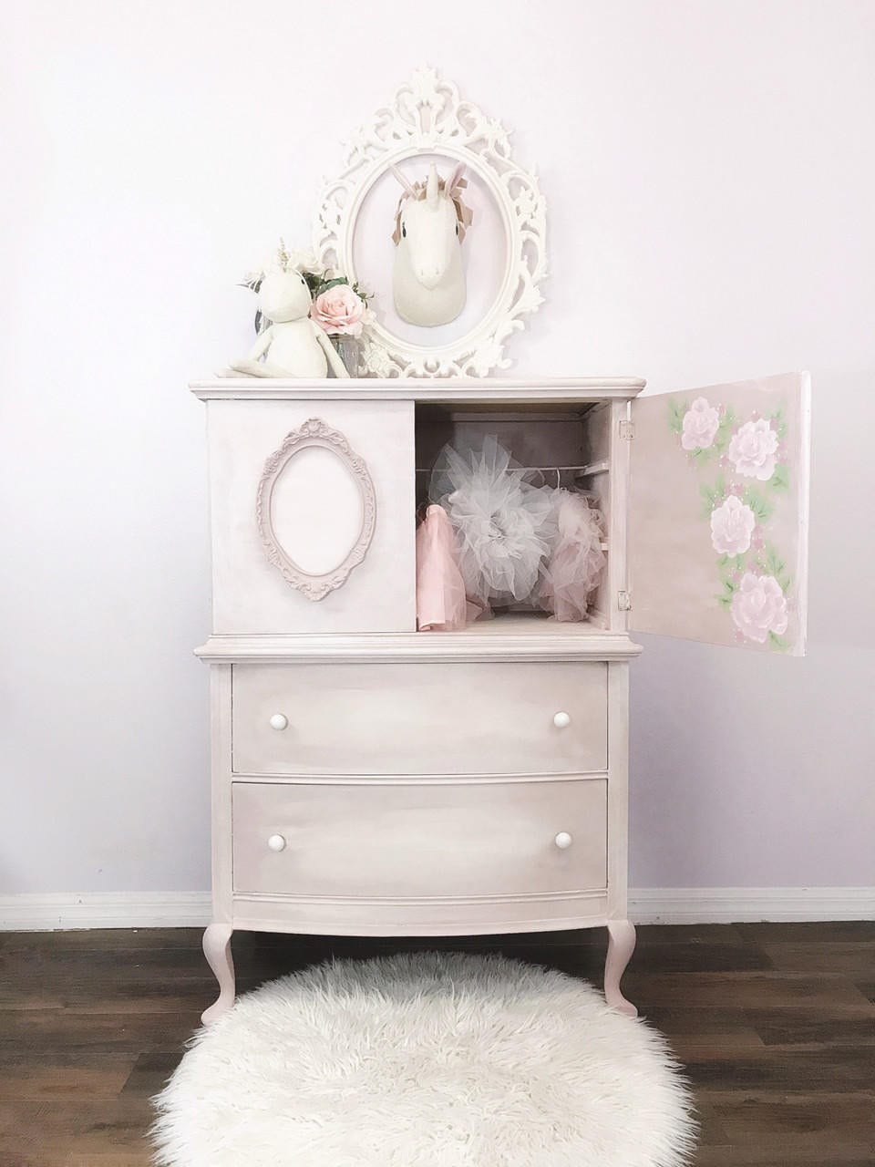 Pink Champagne 4oz and 8oz | Dixie Belle Chalk Mineral Paint | No VOC | Chalk Paint for Furniture | Water Based Paint | 4oz and 8ozs