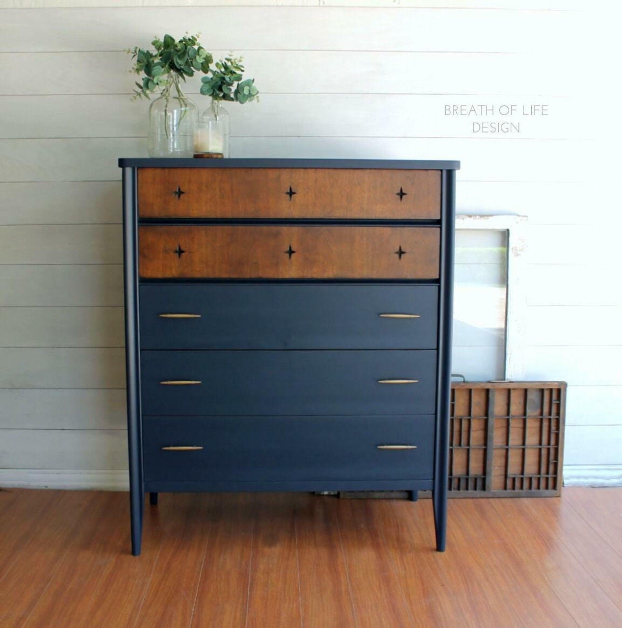 In The Navy 16oz and 32oz | Chalk Mineral Paint | Dixie Belle Paint Company | No VOC | 16oz and 32oz