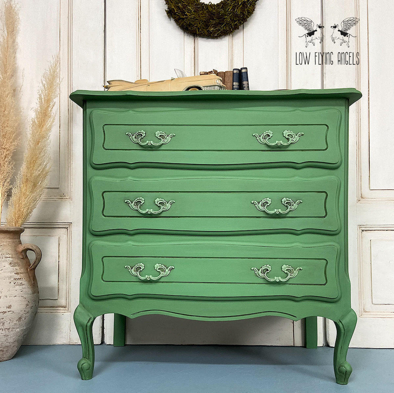 Kudzu 4oz and 8oz | Dixie Belle Chalk Mineral Paint | No VOC | Chalk Paint for Furniture | Water Based Paint | 4oz and 8oz