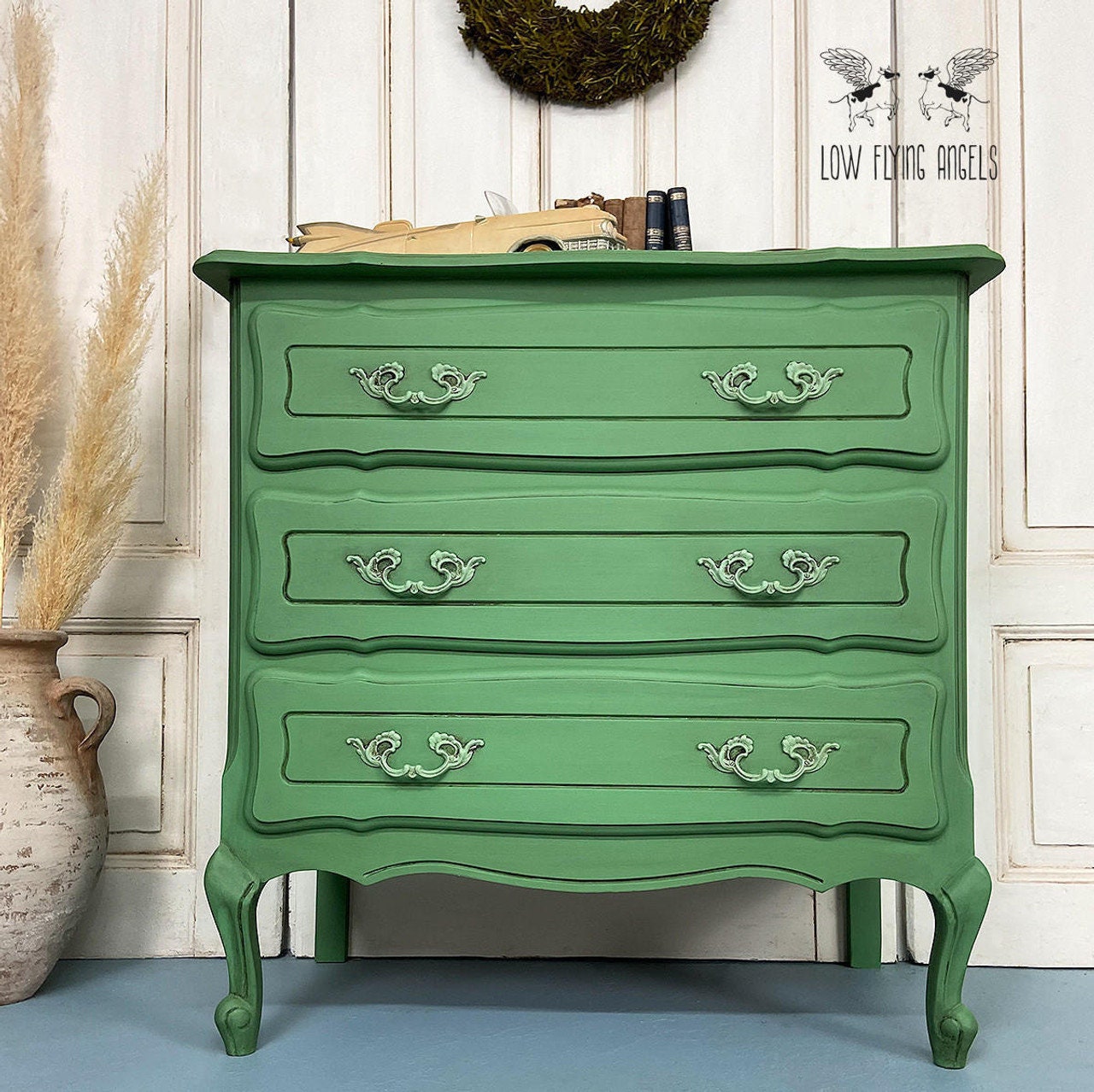 Kudzu 16oz and 32oz | Dixie Belle Chalk Mineral Paint | No VOC | Chalk Paint for Furniture | Water Based Paint | 16oz and 32oz