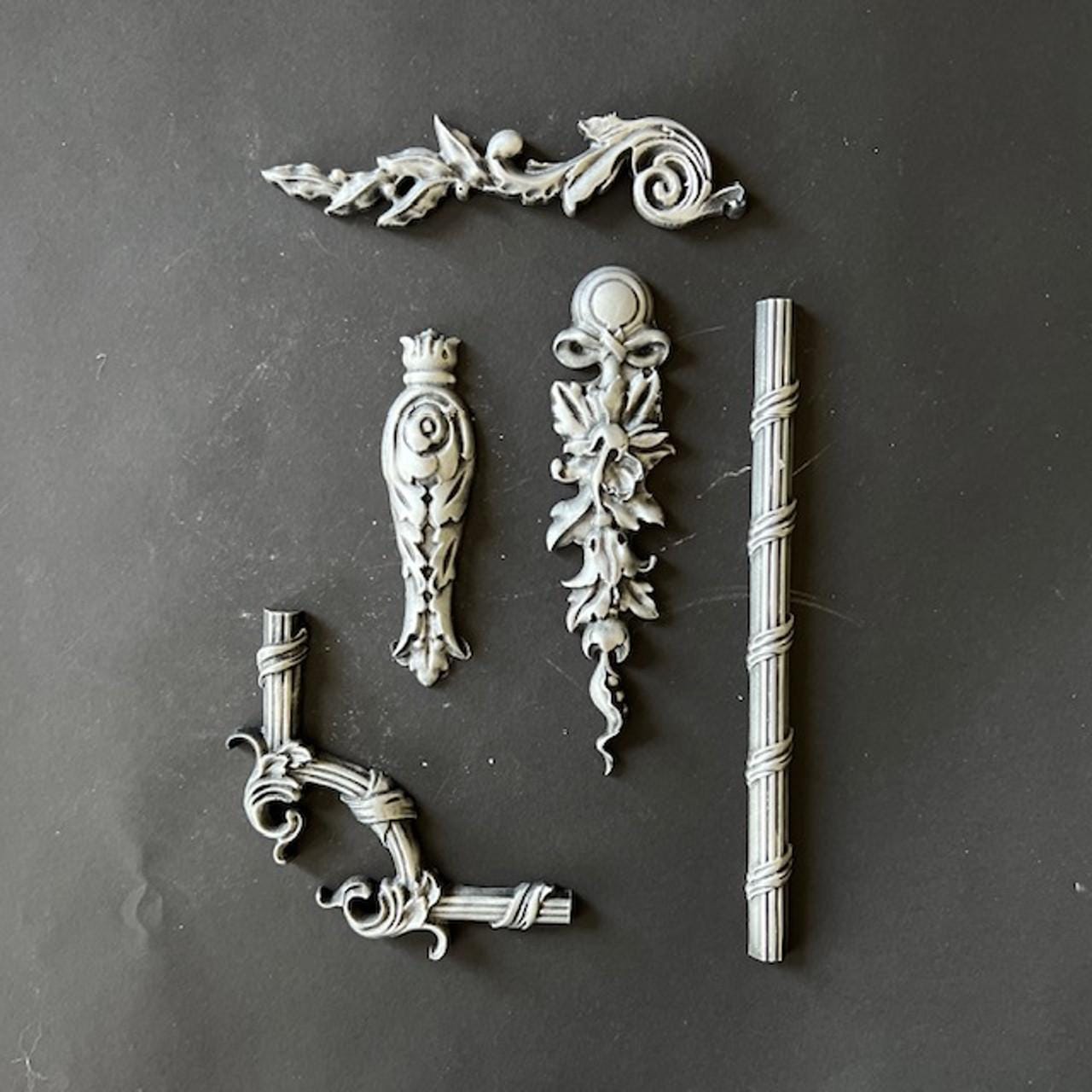 Lydia | Décor Mould | LaBlanche | Decorative Mold | 8" x 5"