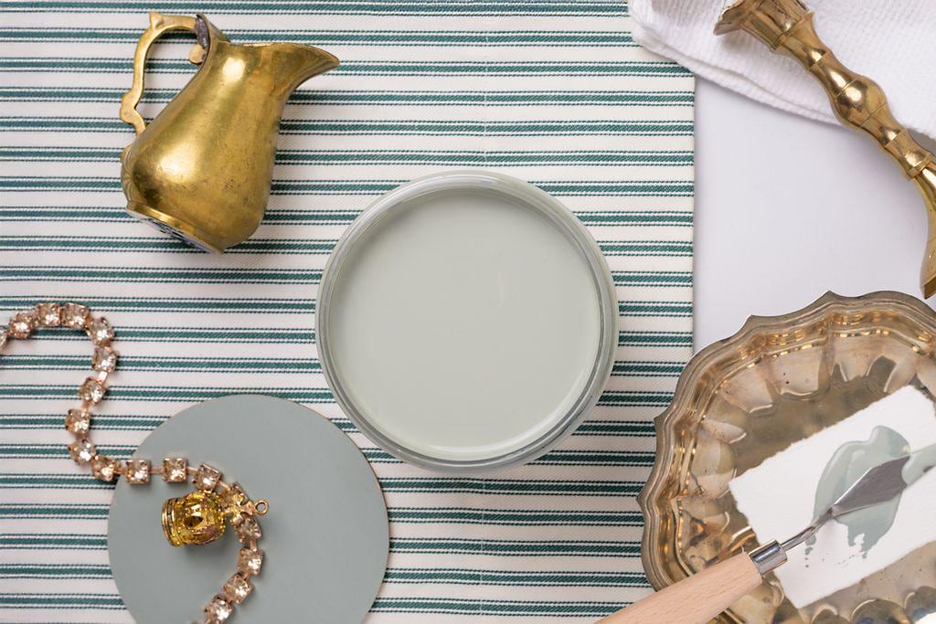 Oxford Fog | Silk All-In-One Paint | Countryside Collection | Dixie Belle Paint Company | 4oz