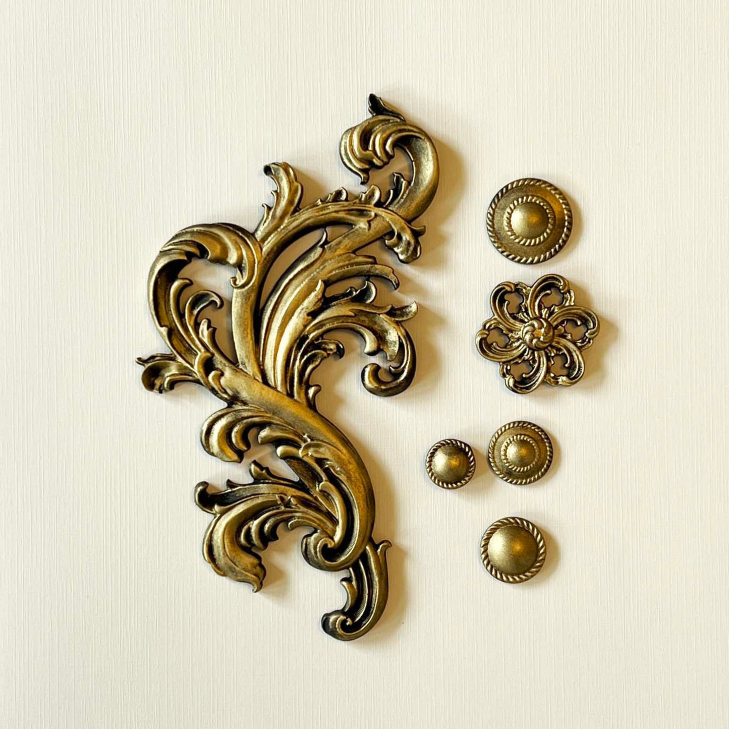 Rokoko III | Décor Moulds | LaBlanche | 8" x 5" | Limited Edition