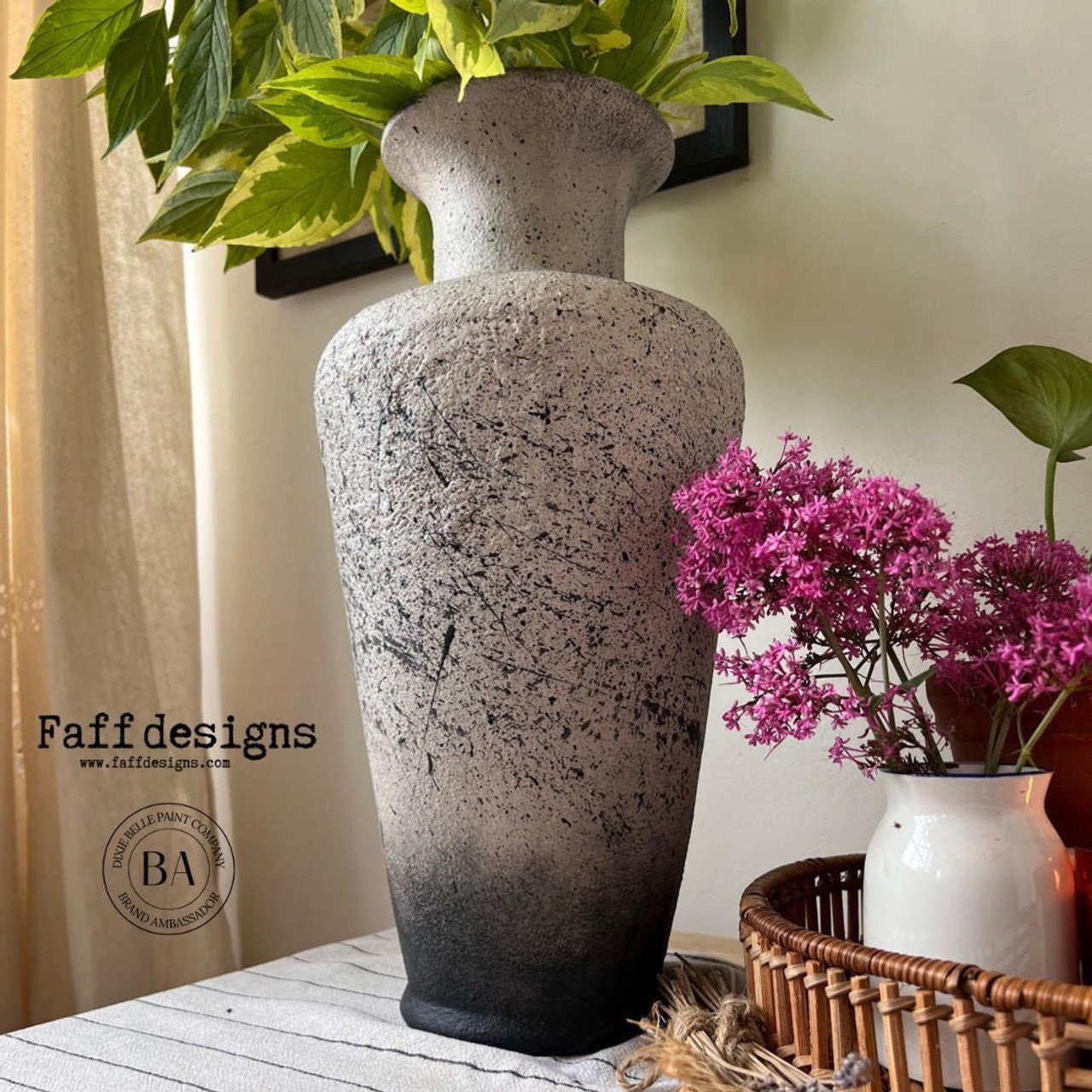 Onyx | Terra Clay Paint 16oz | Dixie Belle Paint Company | 16oz