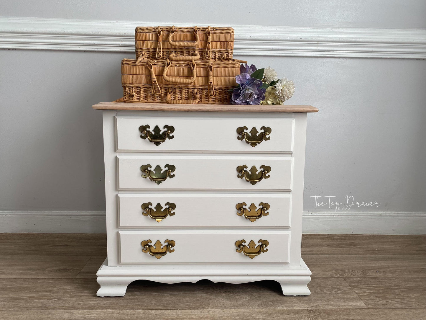 Gardenia 16oz and 32oz | Dixie Belle Paint | No VOC | Chalk Mineral Paint for Furniture | Water Based Paint | 16oz and 32oz